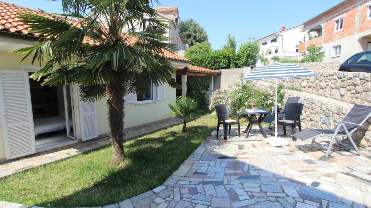 Apartments Grahovac Malinska Exterior photo